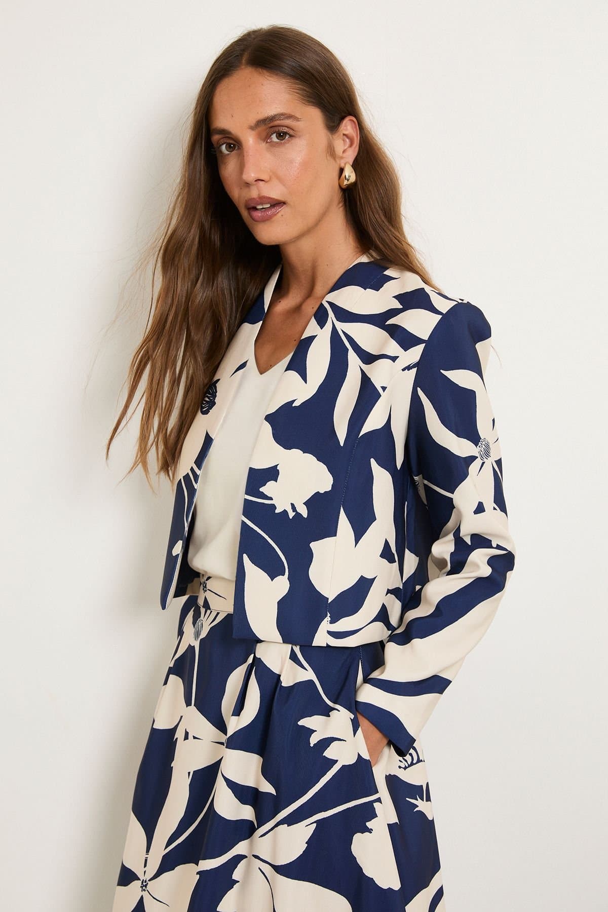 Wallis Wallis Women's Floral Ottoman Twill Jacket in Navy