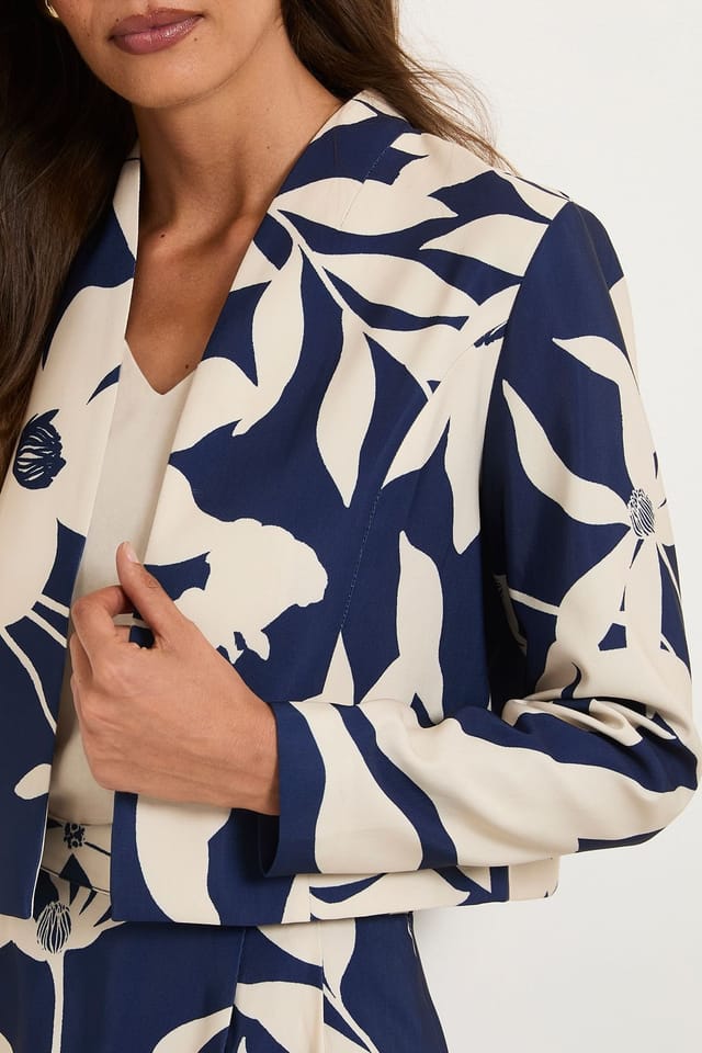Wallis Wallis Women's Floral Ottoman Twill Jacket in Navy - 2