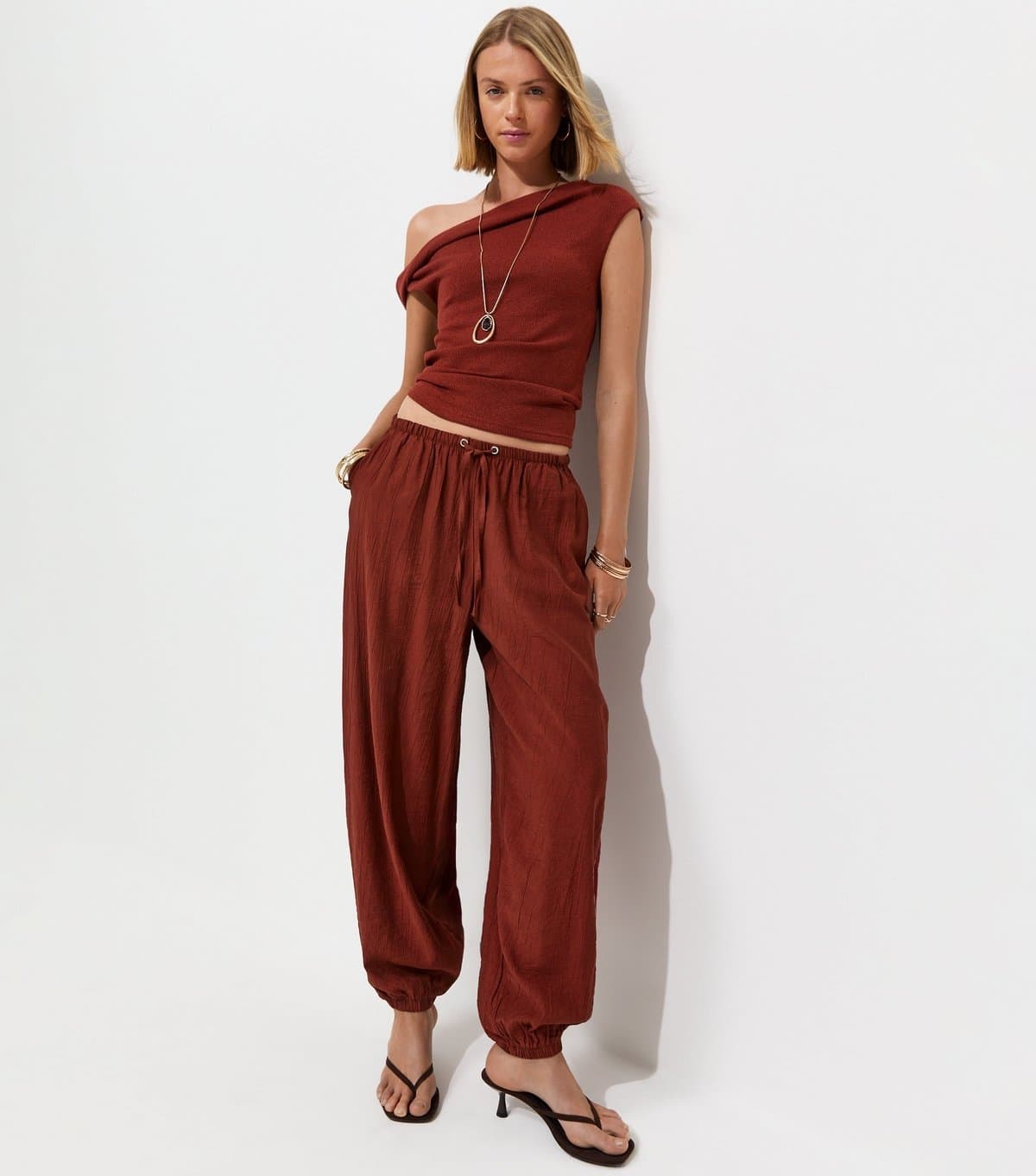 New Look Women's Dark Red Wide Cuffed Textured Trousers New Look