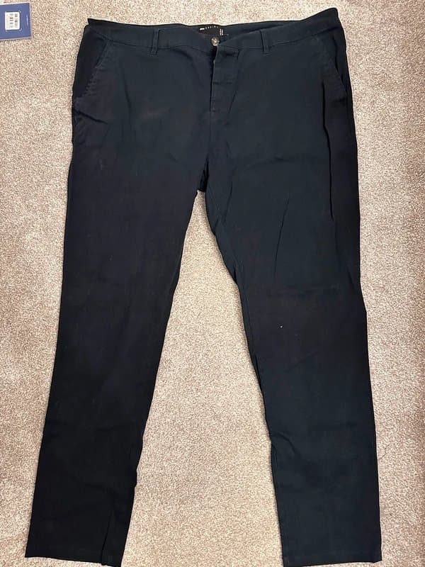 ASOS Men’s Asos Navy Slim Chinos. 42R.