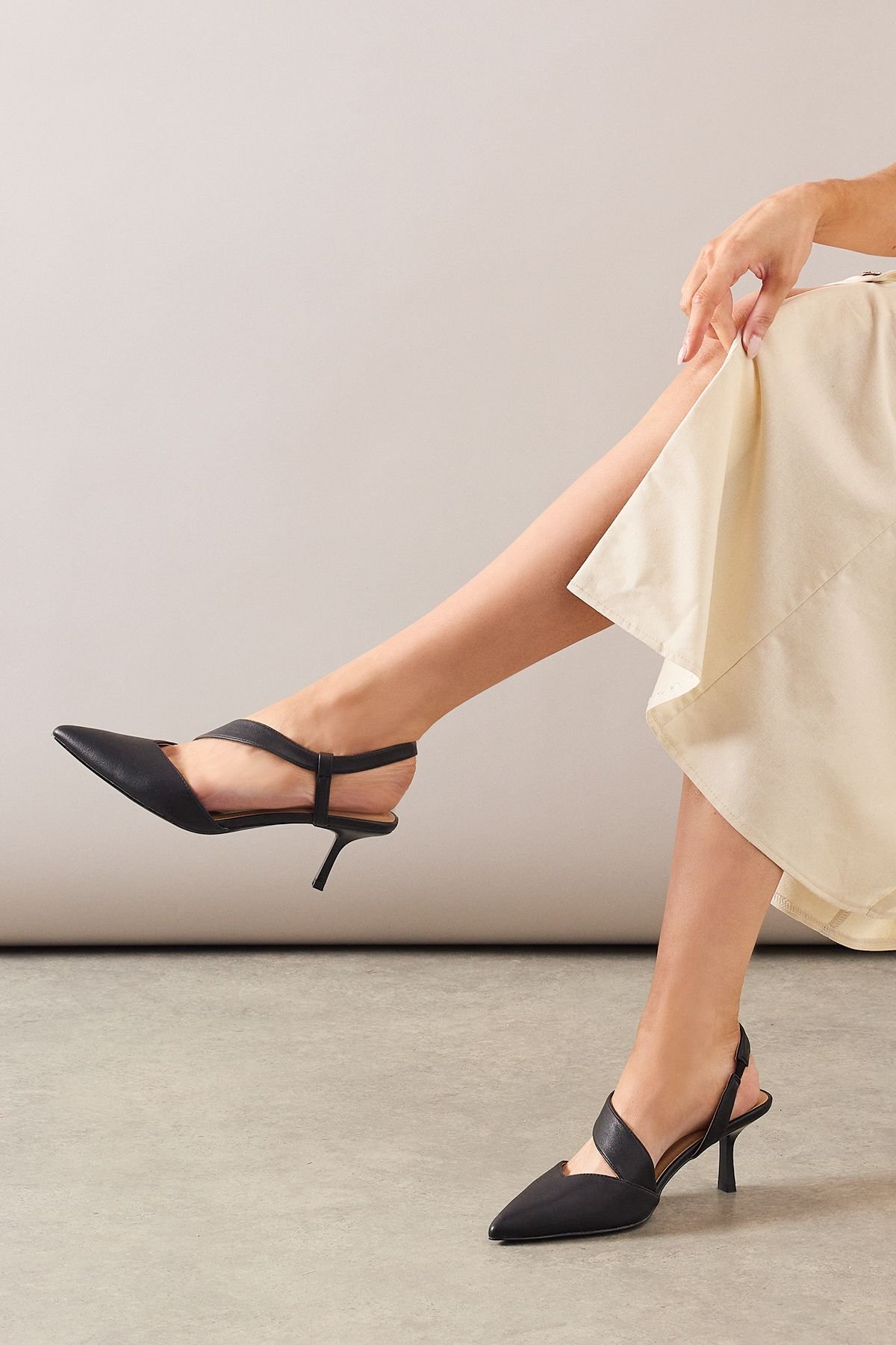 Wallis Wallis Women's Evelyn Asymmetric Slingback Kitten Heel Court Shoes in Black - 2