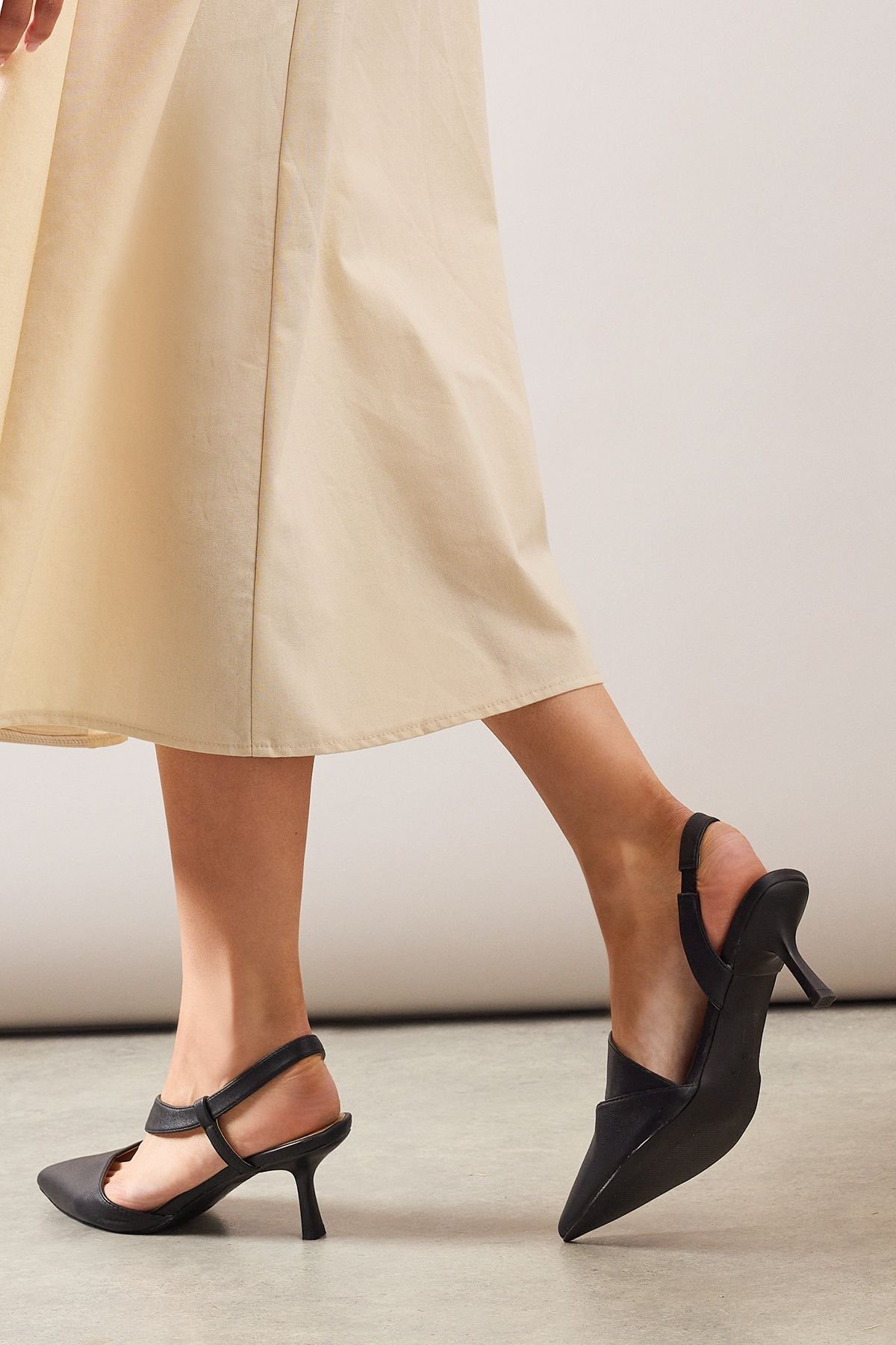 Wallis Wallis Women's Evelyn Asymmetric Slingback Kitten Heel Court Shoes in Black - 3