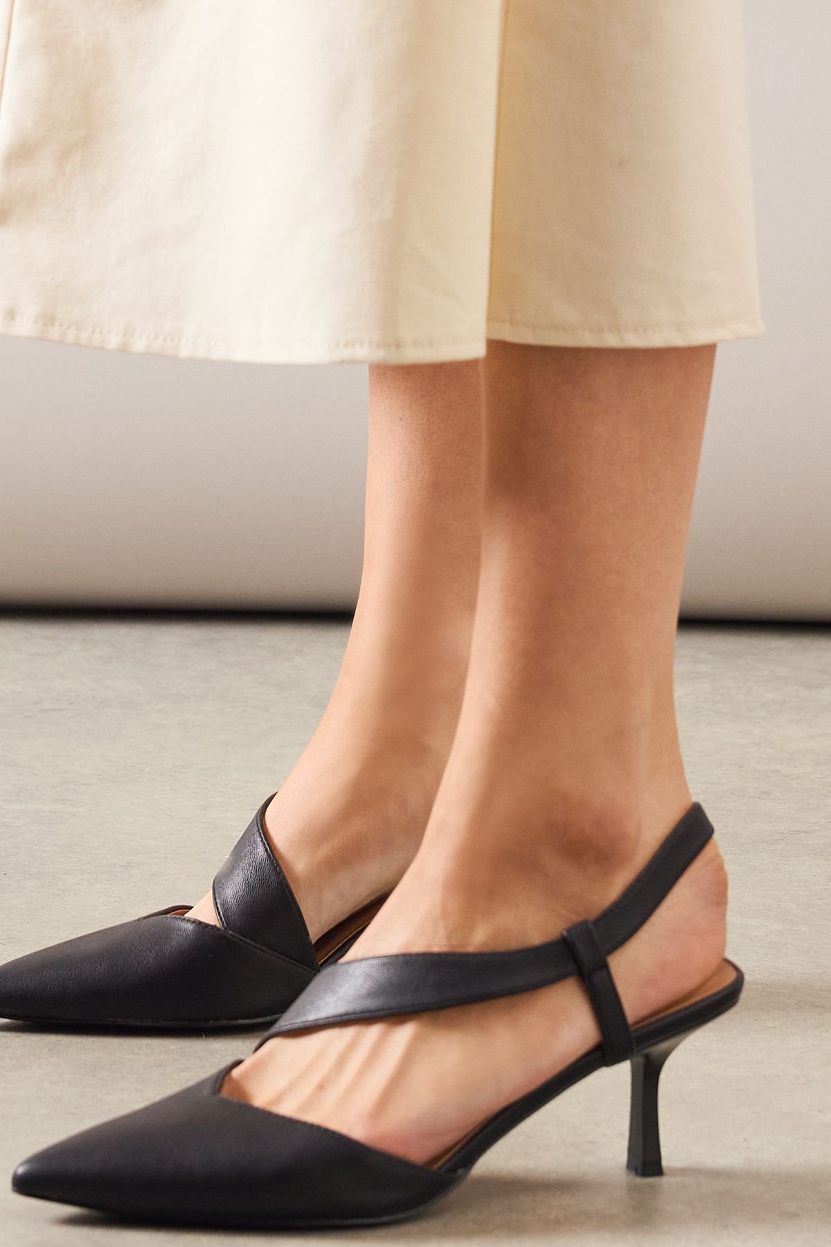 Wallis Wallis Women's Evelyn Asymmetric Slingback Kitten Heel Court Shoes in Black - 4