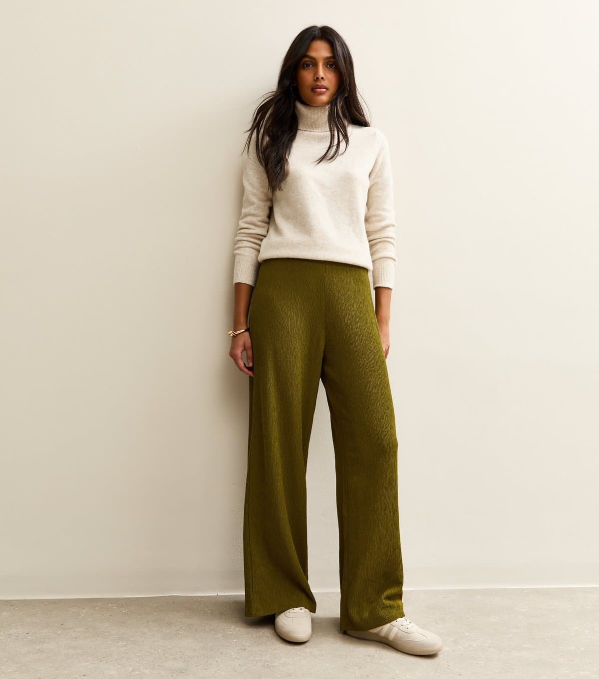 New Look Women's Light Khaki Crinkled Wide Leg Trousers New Look