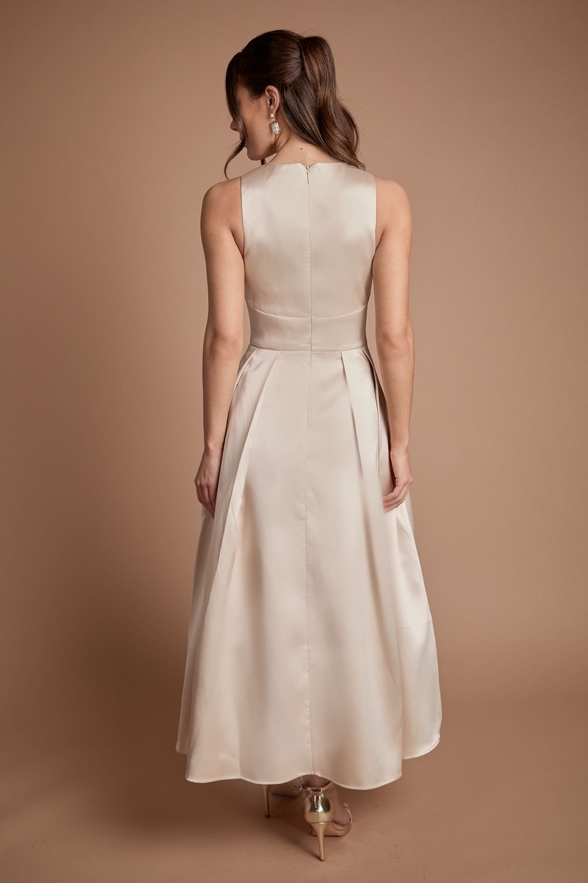 Coast Coast Women's Cross Neck Twill Bridesmaid Dress in Champagne - 3