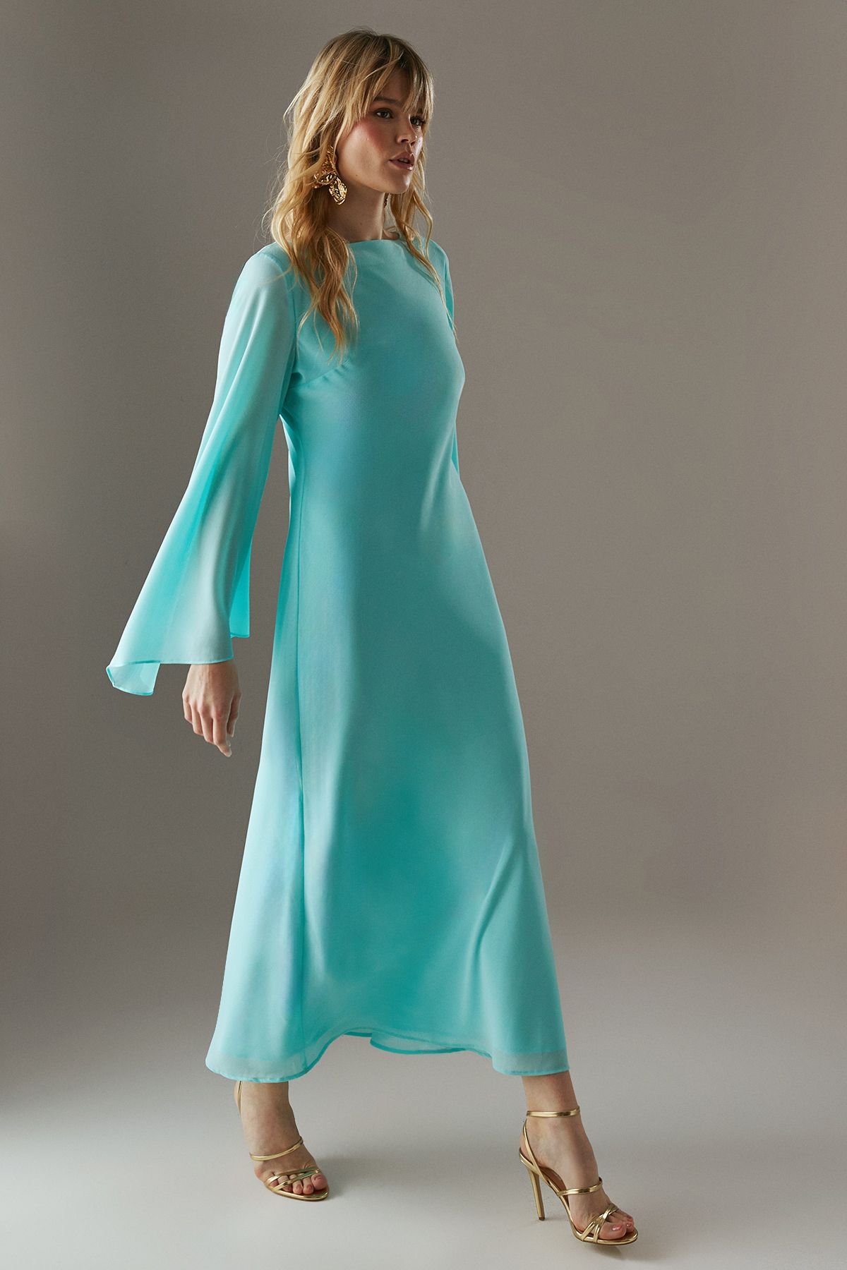 Warehouse Warehouse Women's Column Low Back Maxi With Flared Sleeve in Aqua - 4