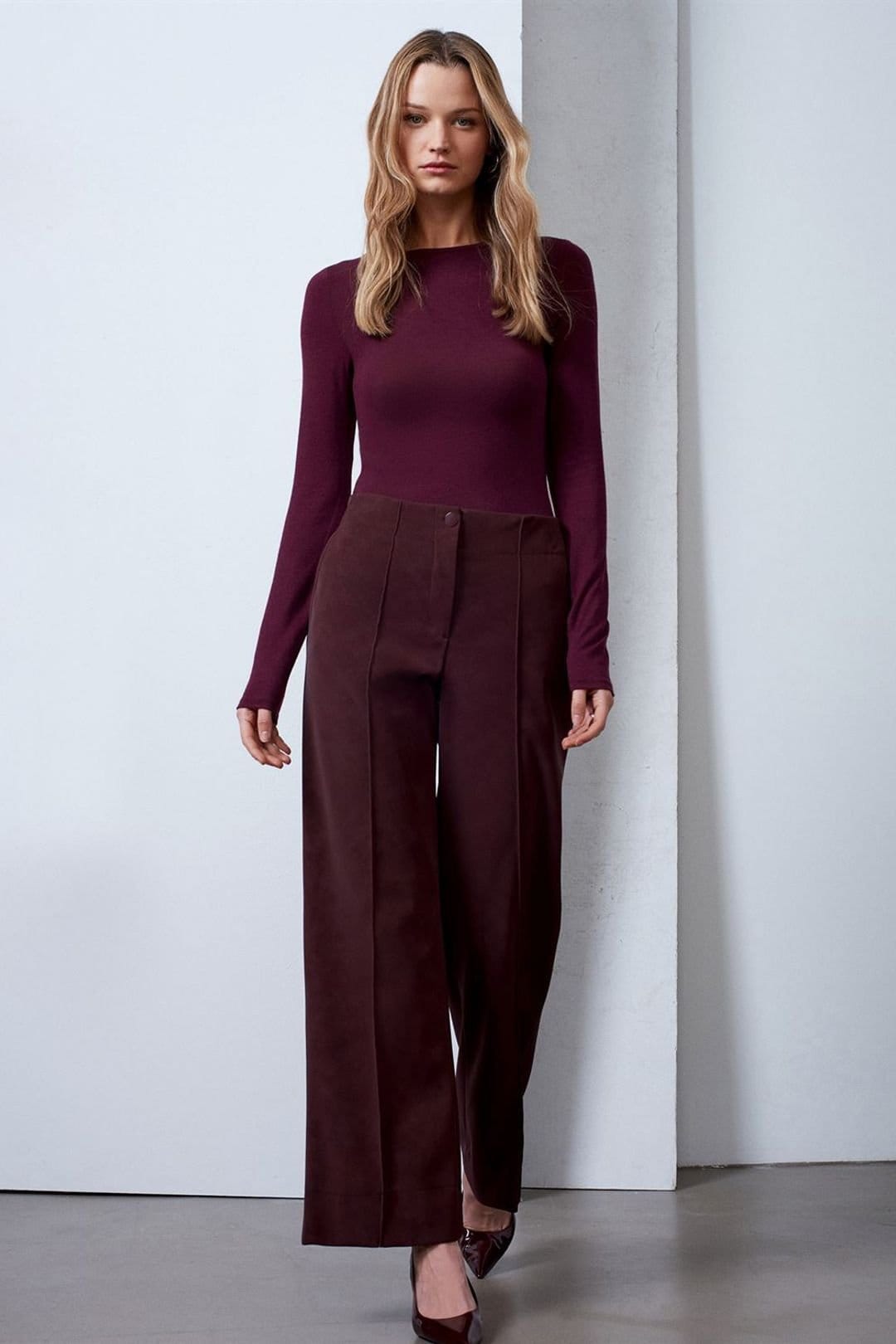 Dilvin Dilvin Women's High-Waist Wide-Leg Faux Leather Trousers in Burgundy - 4