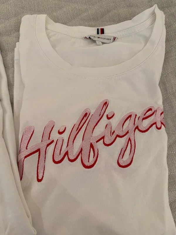 Tommy Hilfiger Tommy Hilfiger T Shirt Bundle size L Womens