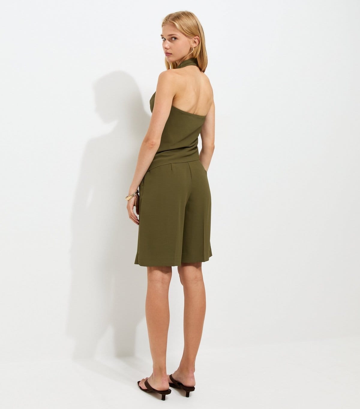 New Look Women's Dark Khaki Asymmetric Hem Cowl Halterneck Top New Look - 4