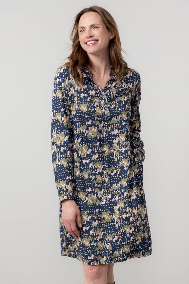 Lily & Me Lily & Me Women's Emma Geometric Print Long Sleeve Shift Dress in Navy - 2