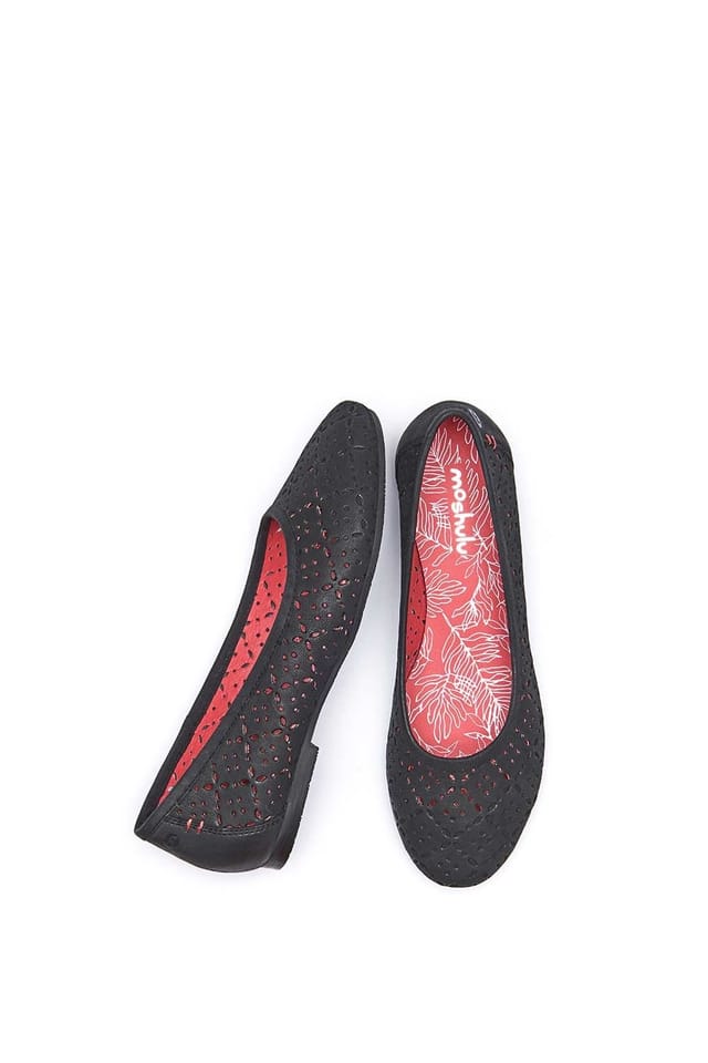 Moshulu Moshulu Women's 'Senara' Punched Pattern Ballerina Pumps in Black - 2