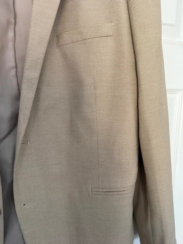 ASOS Men’s Beige suit jacket/blazer Size 46R NEW