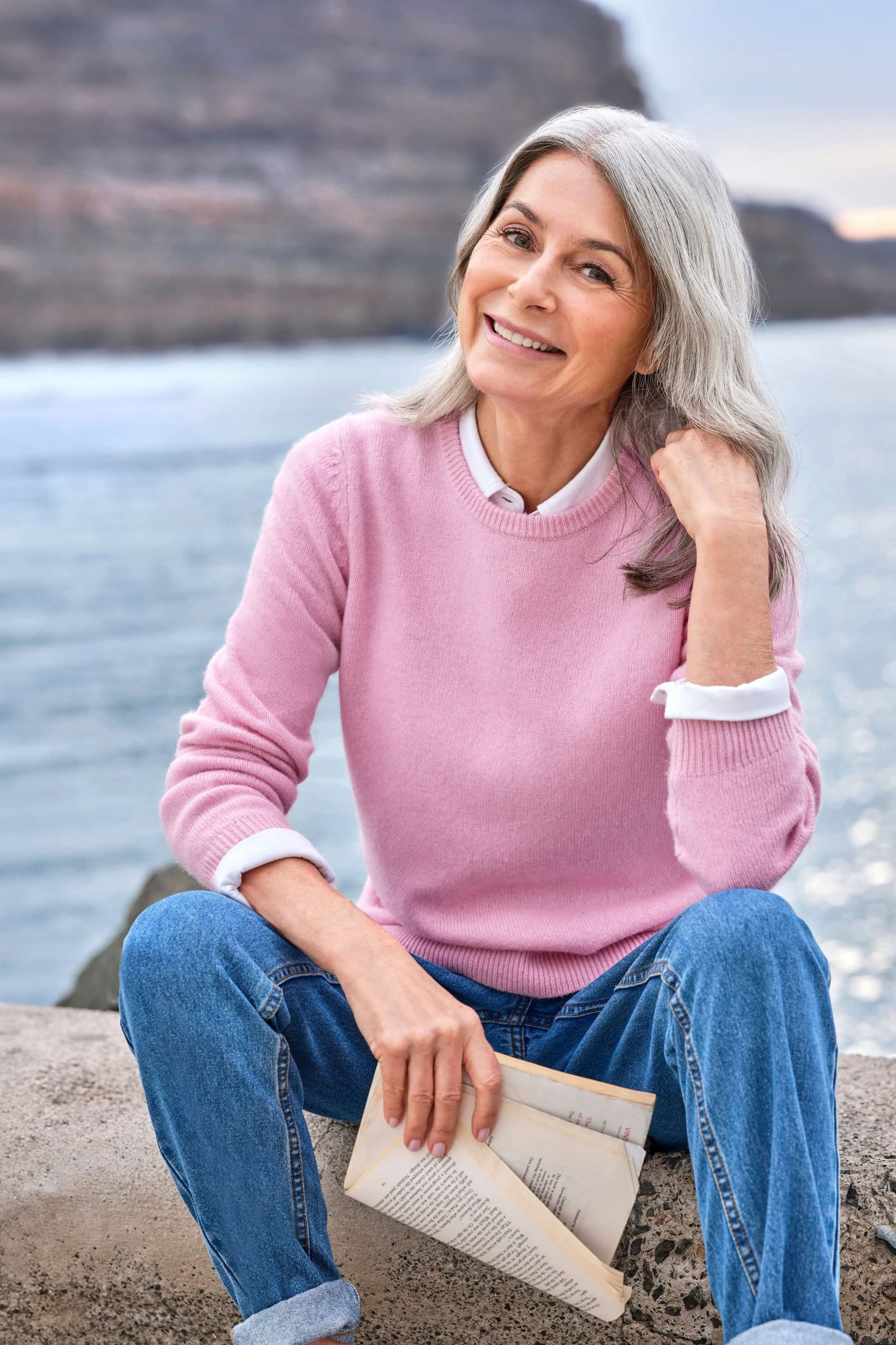 WoolOvers WoolOvers Women's Womens Lambswool Crew in Pink