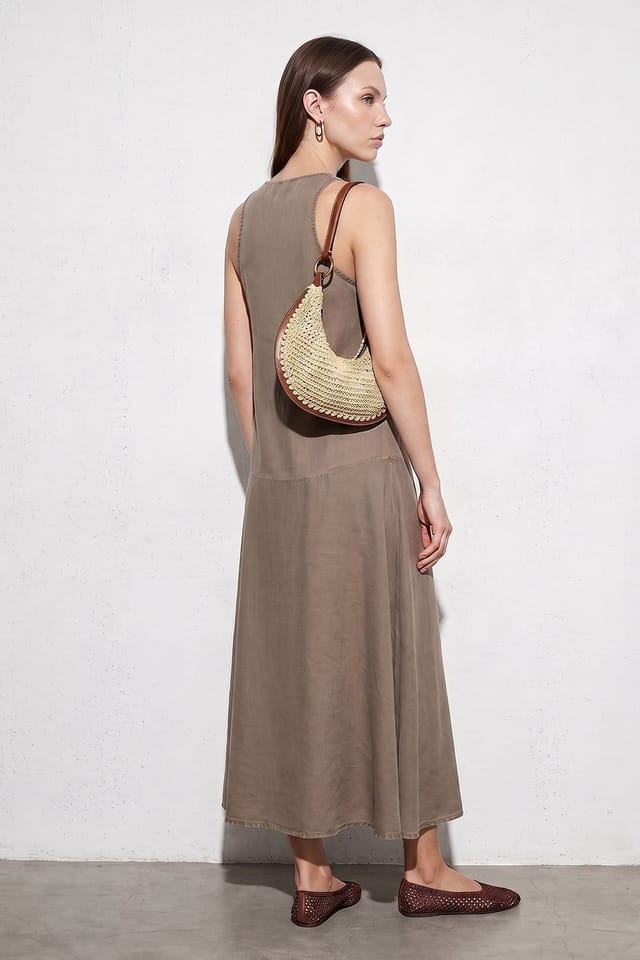 Dilvin Dilvin Women's Sleeveless Straight Maxi Dress in Khaki - 2