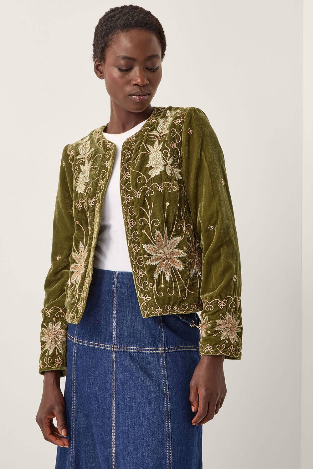 Monsoon Monsoon Women's Magda Floral Embroidered Velvet Jacket Green - 2