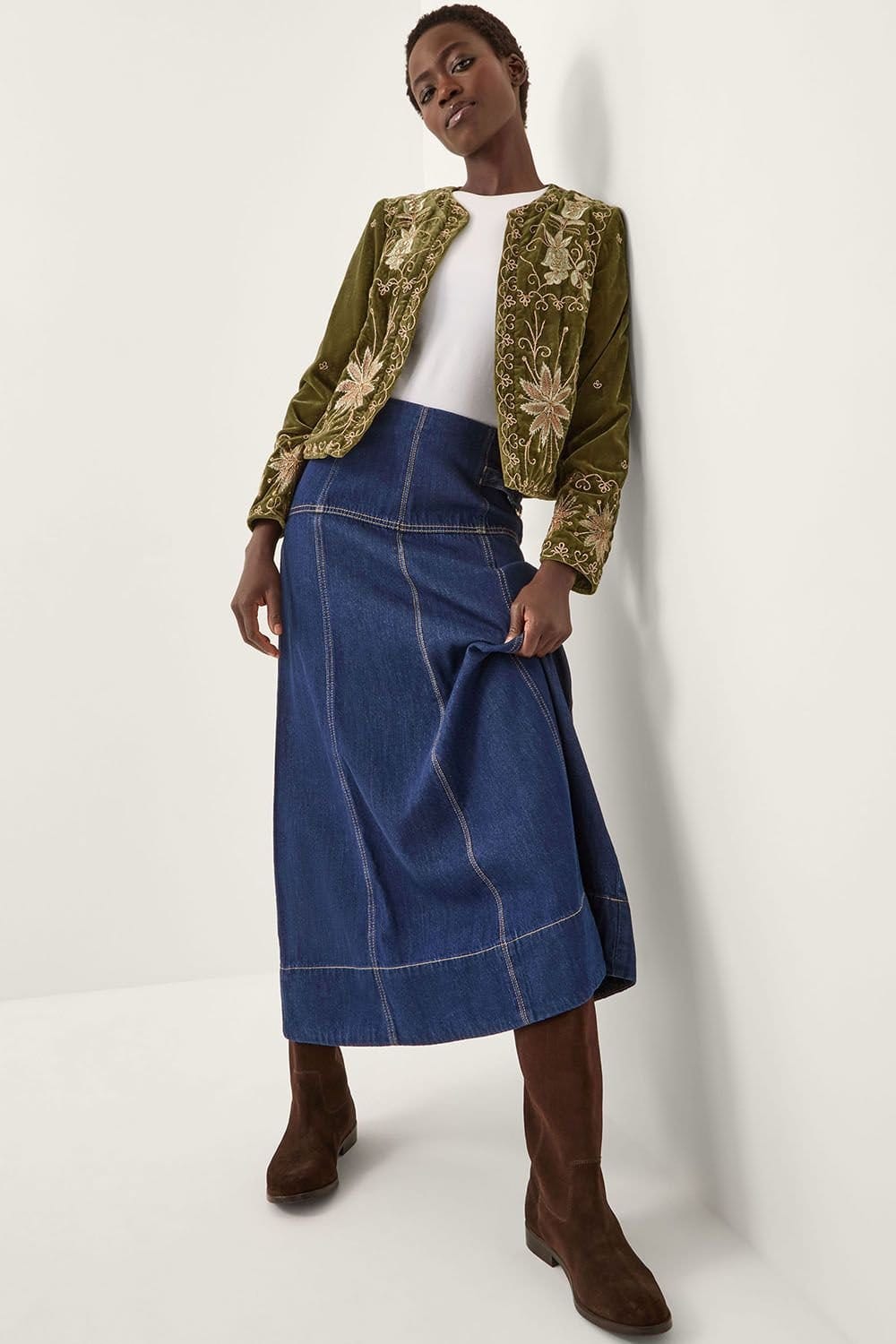 Monsoon Monsoon Women's Magda Floral Embroidered Velvet Jacket Green - 4
