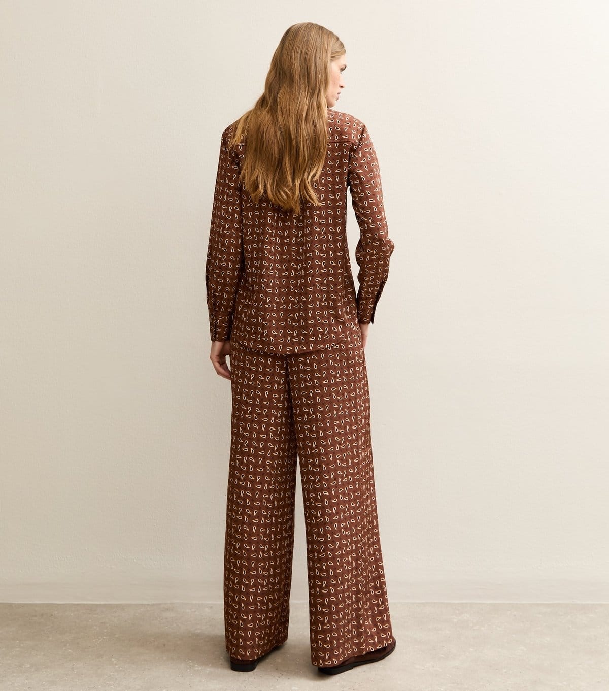 New Look Women's Brown Satin Paisley Wide Leg Trousers New Look - 4