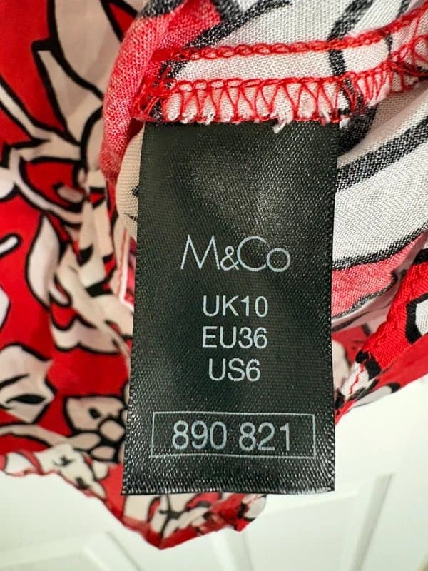 M&Co M&Co Red White & Black Bold Floral Print V-Neck Blouse Top - Size 10