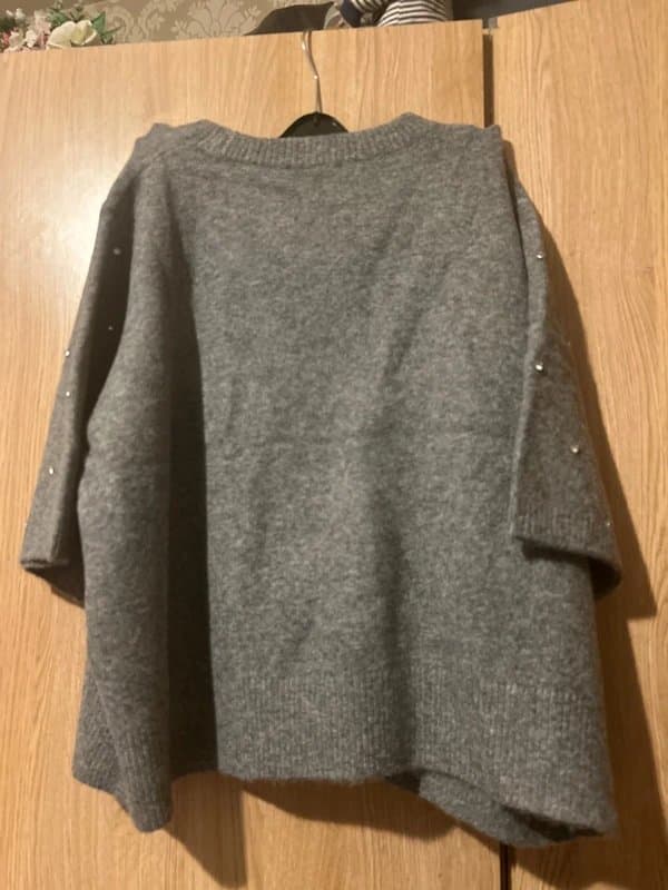 New Look Mid grey diamanté embellished short sleeved jumper