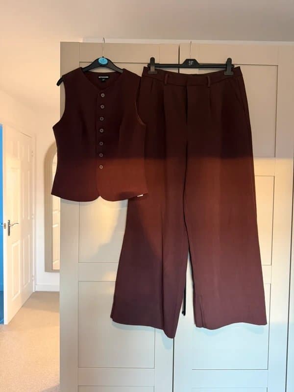 PrettyLittleThing PLT brown/burgandy trouser & waistcoat Co ord