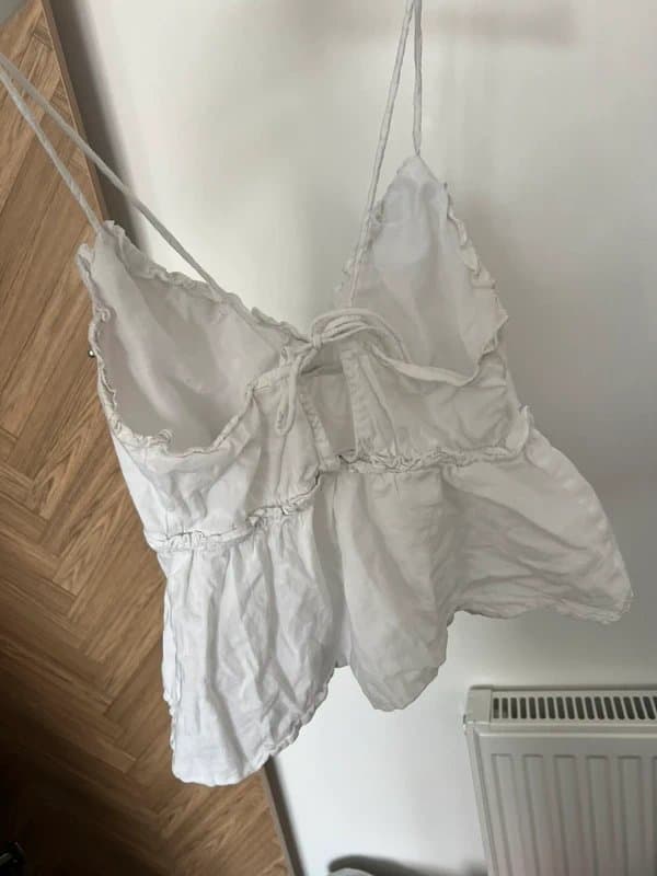 Stradivarius Stradivarius white cami top blouse peplum