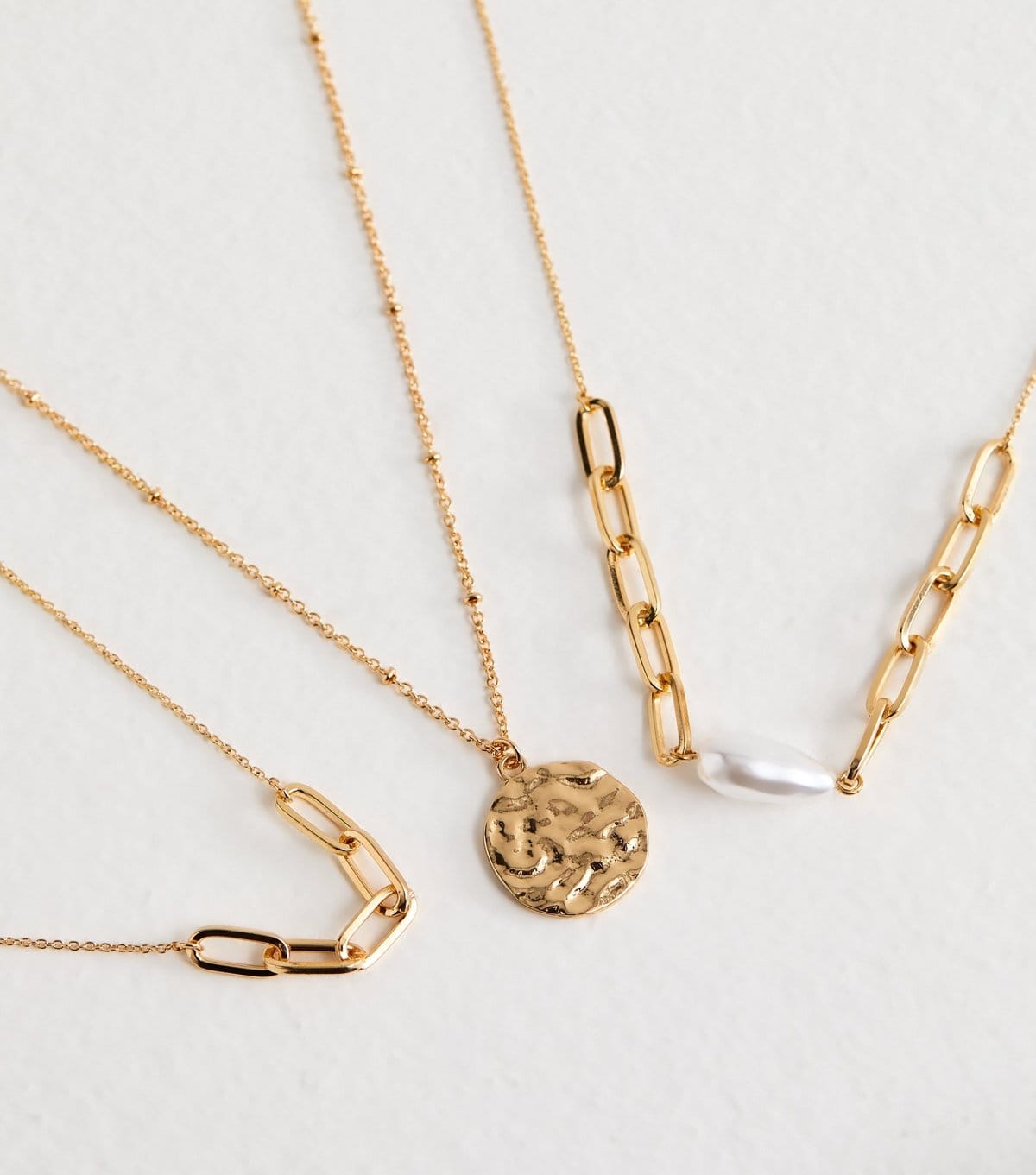 New Look Gold Tone Triple Chain Hammered Disk Necklace New Look - 4