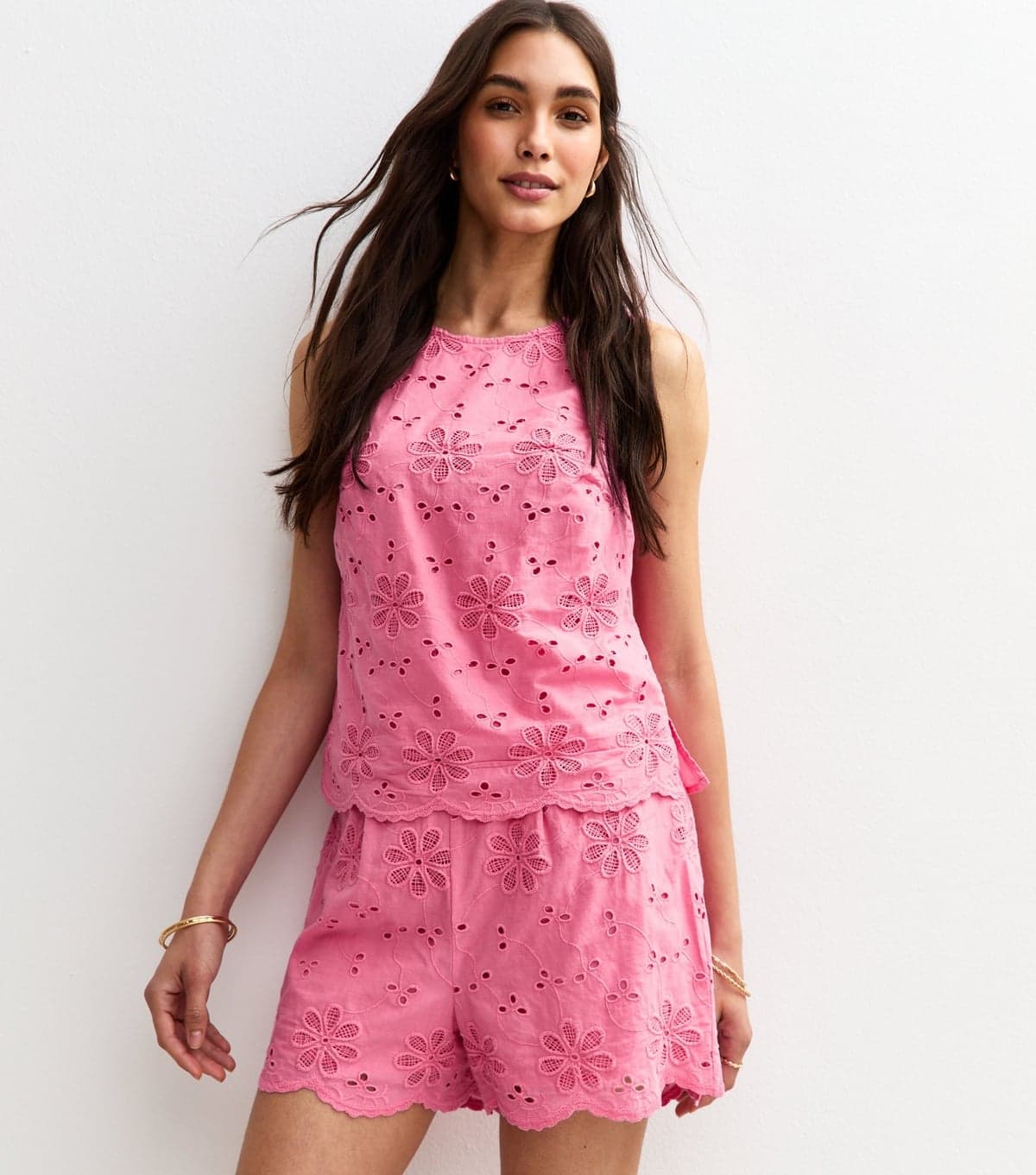 New Look Women's Bright Pink Floral Embroidered Shorts New Look