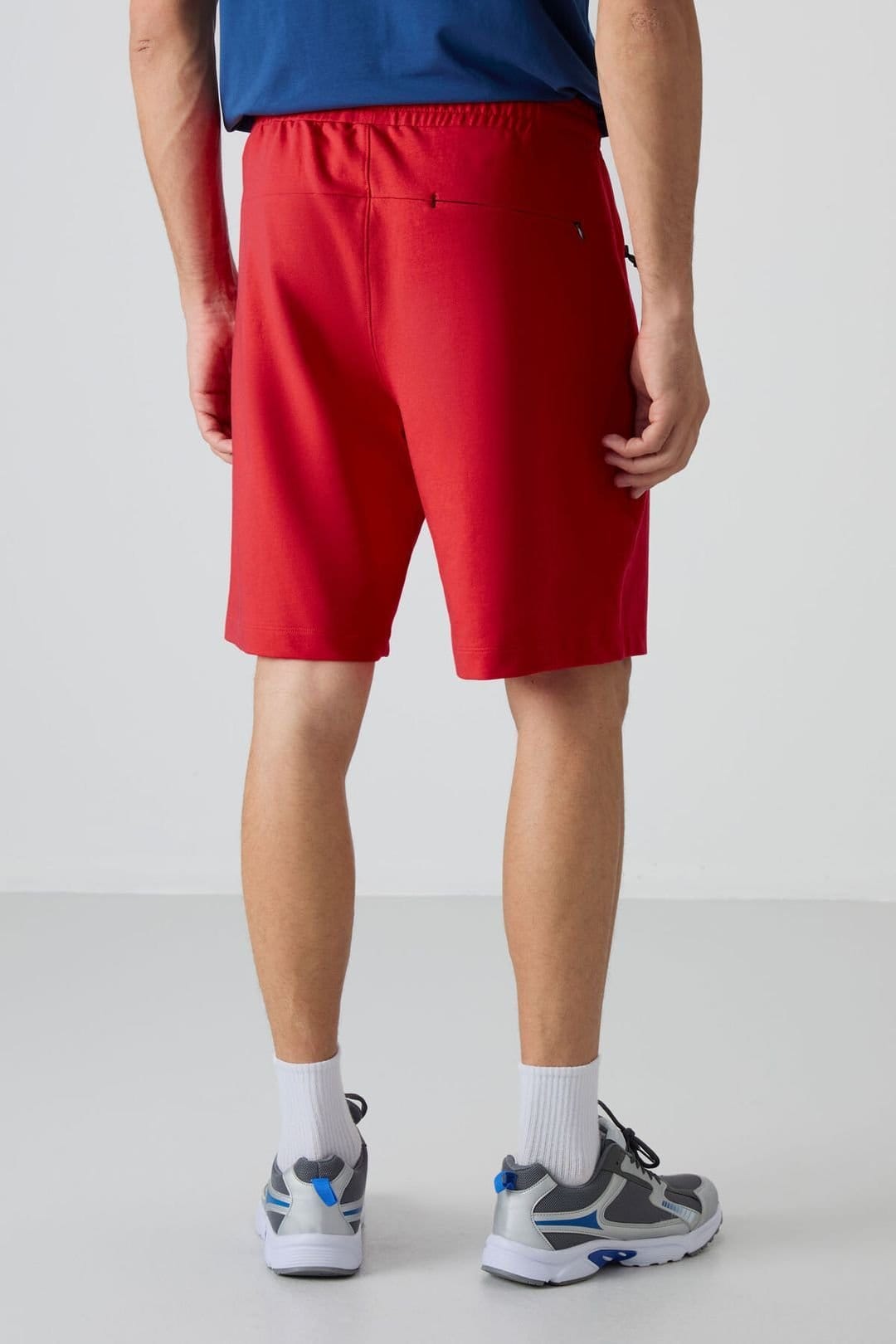 Tommy Life Tommy Life Men's Regular-fit Knit Sweat Shorts in Red - 4