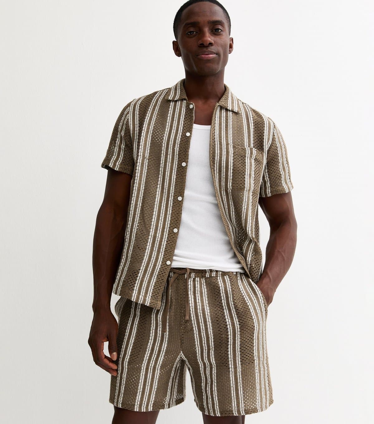 New Look Men's Green Regular Fit Textured Striped Shorts New Look