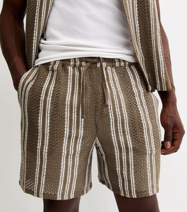 New Look Men's Green Regular Fit Textured Striped Shorts New Look - 2