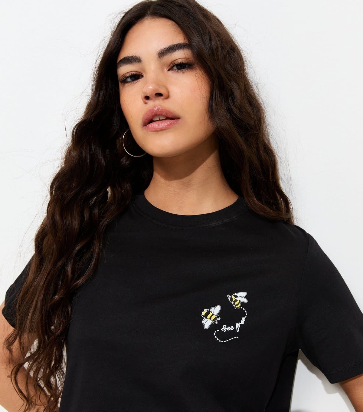 New Look Women's Black Cotton Bee Free Bee Print Relaxed T-Shirt New Look
