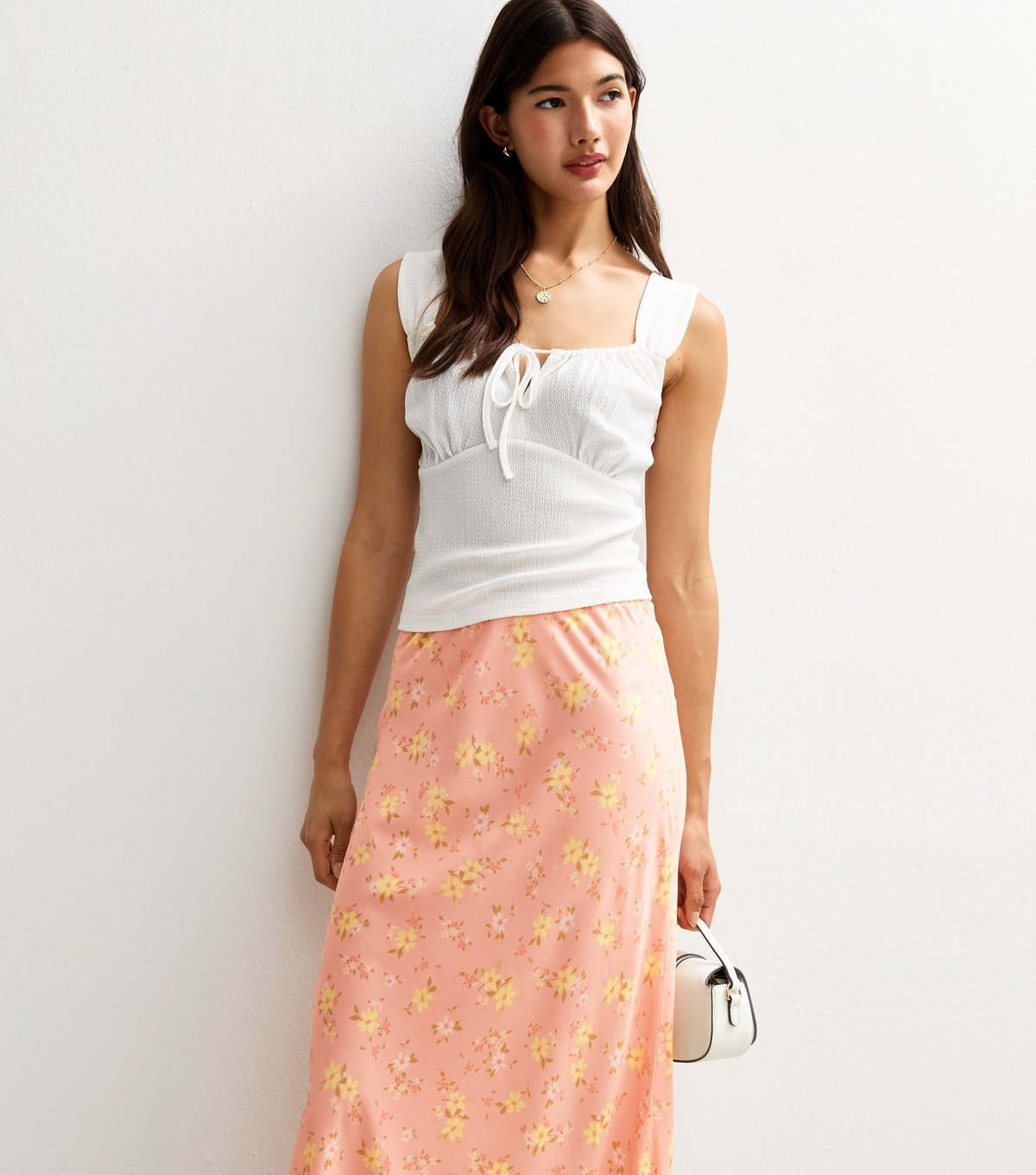 New Look Women's Pink Floral Print Bias Cut Midi Skirt New Look - 2