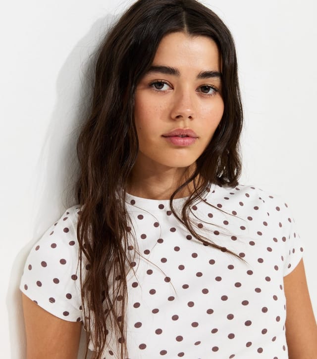 New Look Women's Cream Cotton Rich Spot Print Baby Tee T-Shirt New Look - 2