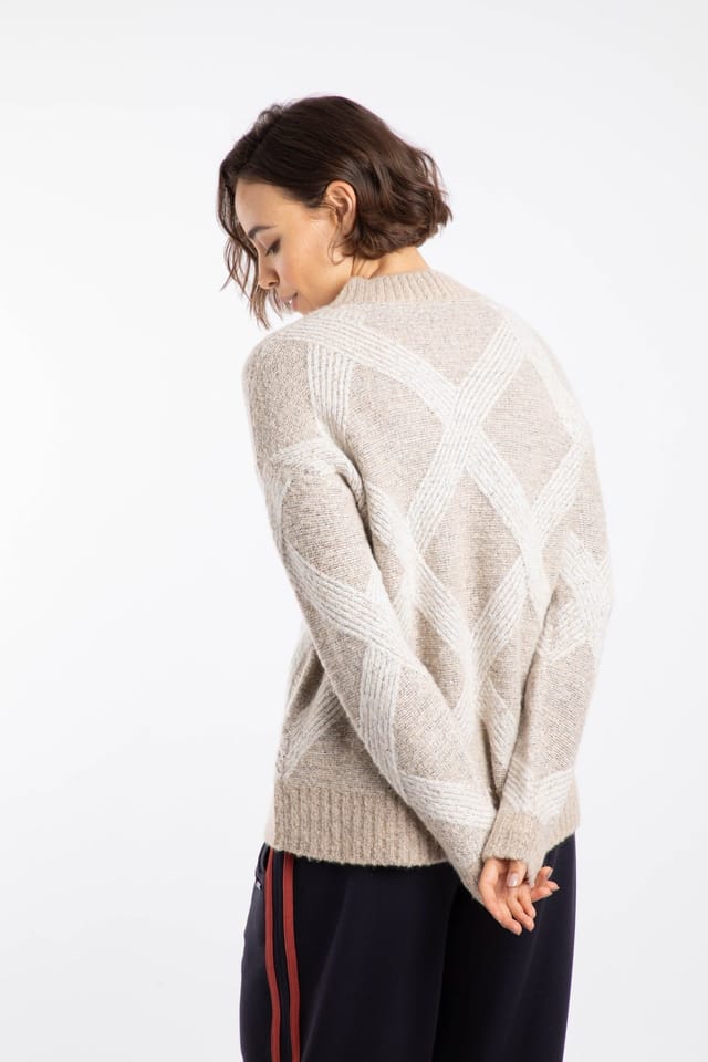 Weird Fish Weird Fish Women's Darlyn Diamond Ribbed Jumper in Ivory - 3