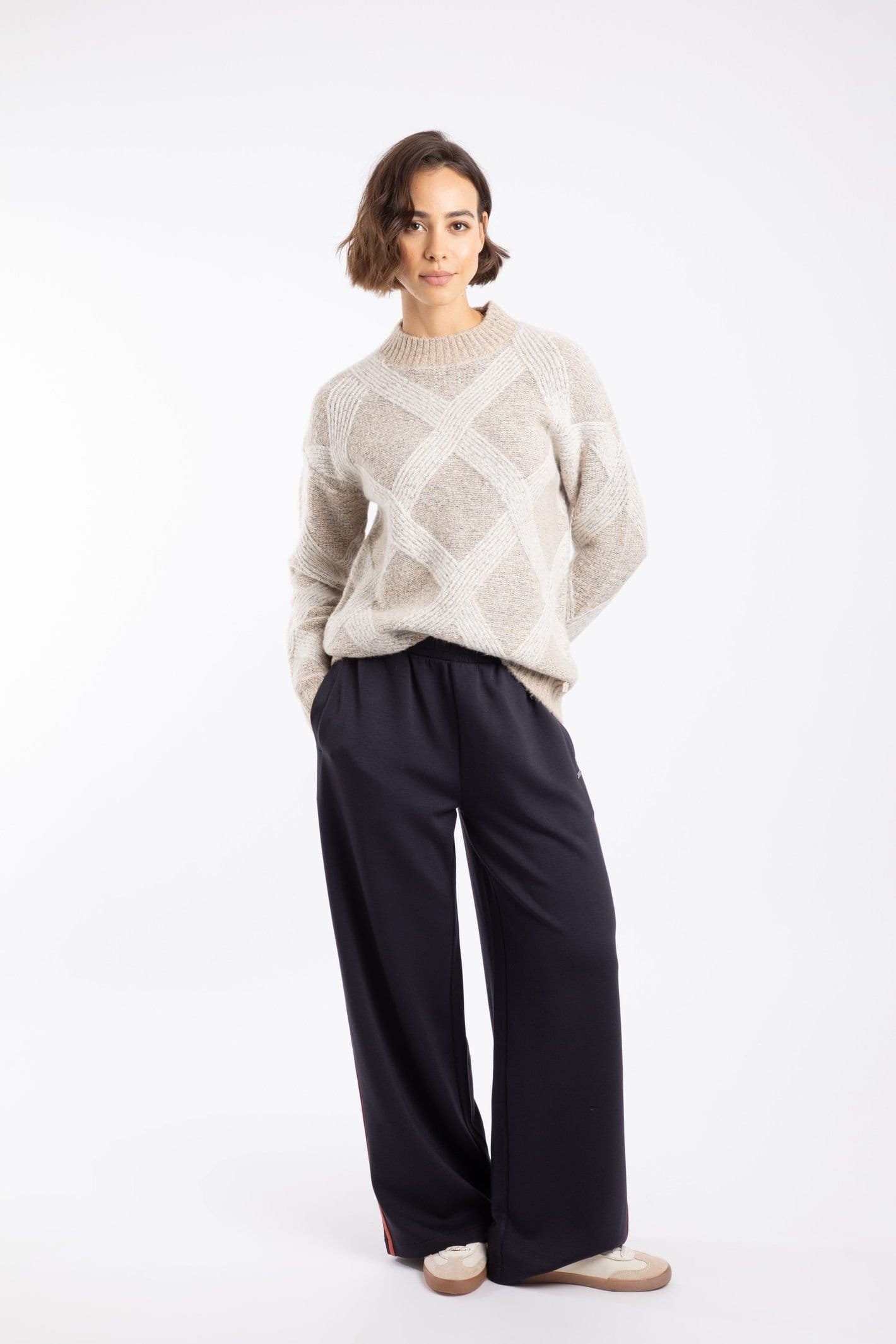 Weird Fish Weird Fish Women's Darlyn Diamond Ribbed Jumper in Ivory - 4