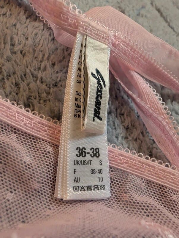 Gossard BNWT Gossard Glossies Lace Thong – Sweet Lilac – Size S