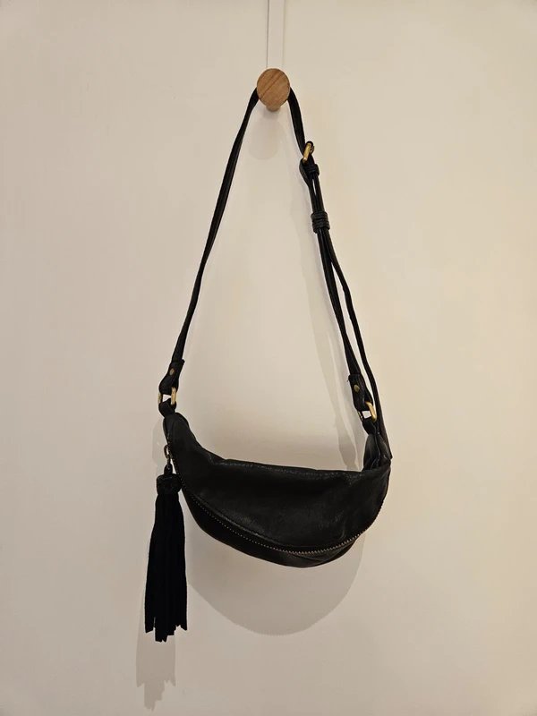 ASOS ASOS black leather crossbody bag - 1