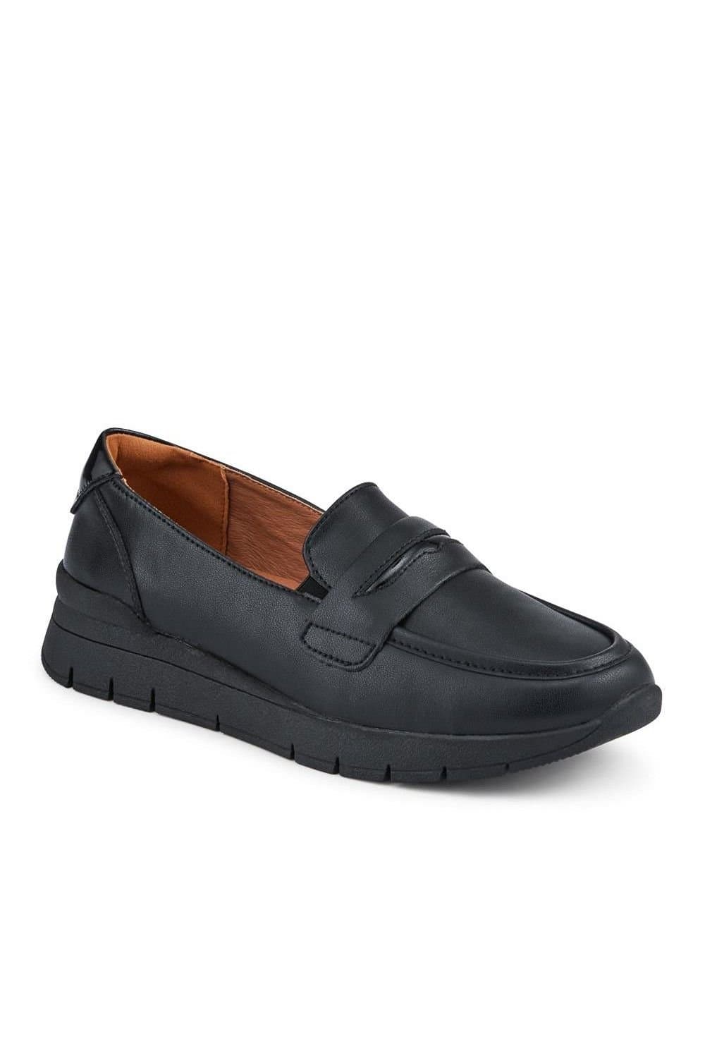 Pavers Pavers Women's Heeled Leather Penny Loafers in Black