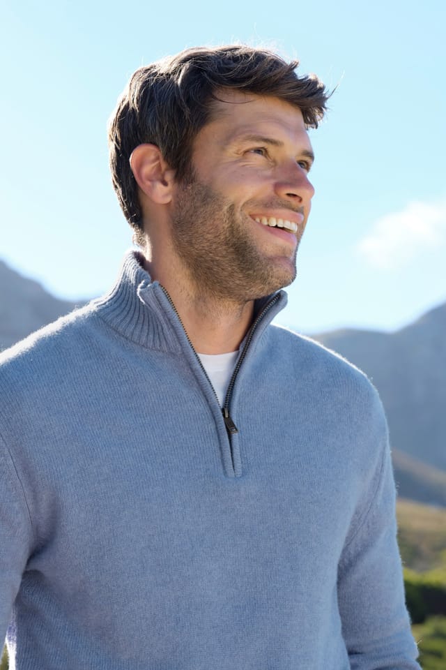 WoolOvers WoolOvers Men's Mens Lambswool Zip Neck Jumper in Baby Blue - 2