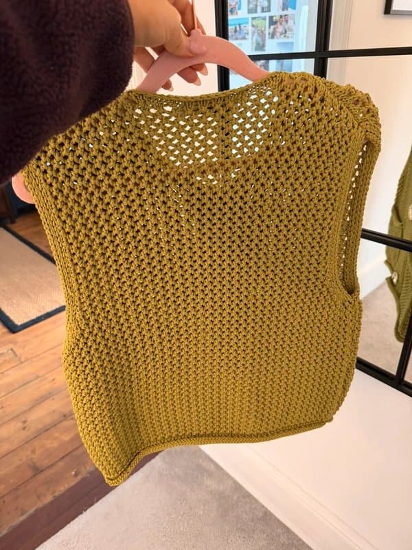 Zara Zara vest
