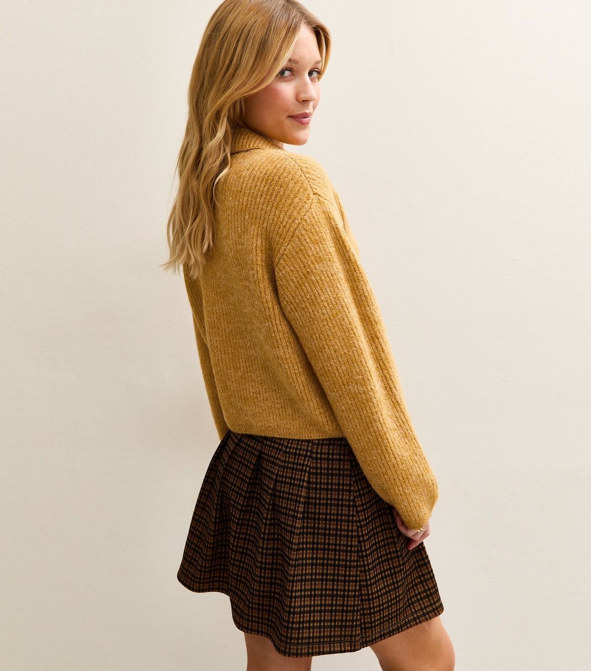 New Look Women's Dark Yellow Ribbed Knit Collared Button Through Cardigan New Look - 4