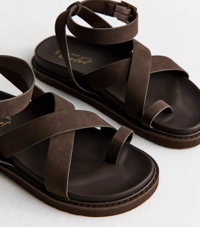 New Look Women's Brown Faux Suede Toe Loop Chunky Flat Sandals Vegan New Look - 3