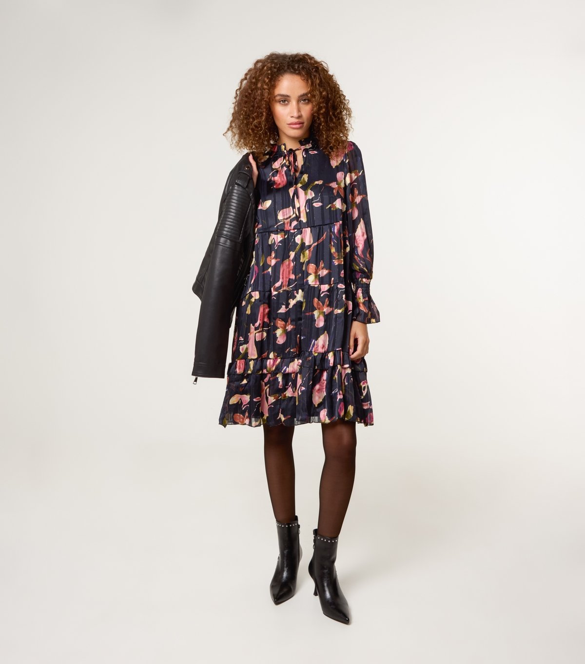 Blue Vanilla Women's Black Floral Print Chiffon Dress Blue Vanilla New Look - 2