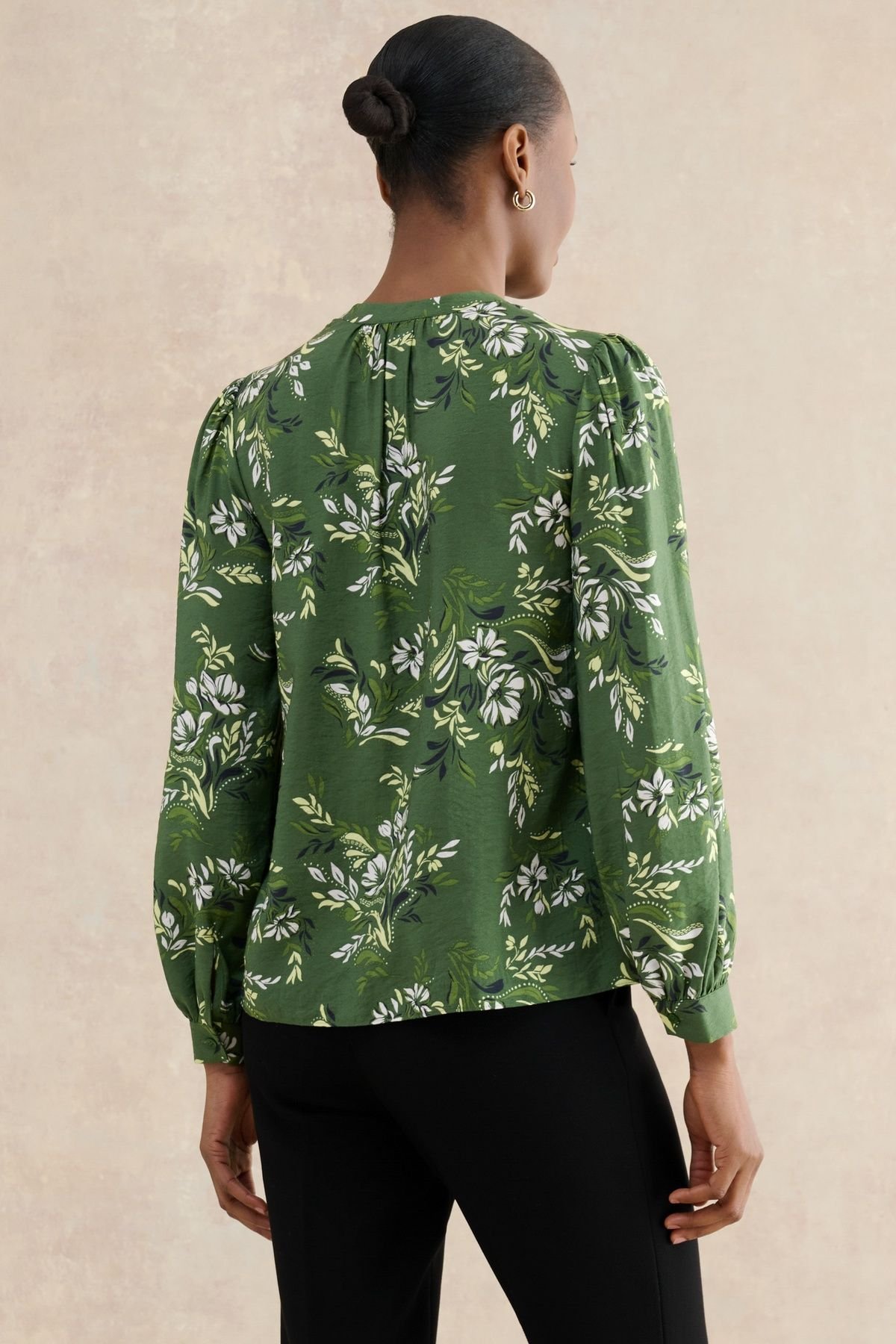 Hobbs London Hobbs London Women's Sylvia Mandarin Collar Printed Blouse in Dark Olive - 4