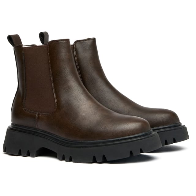 V.GAN V.GAN Women's Russ Chelsea Boots in Brown - 2