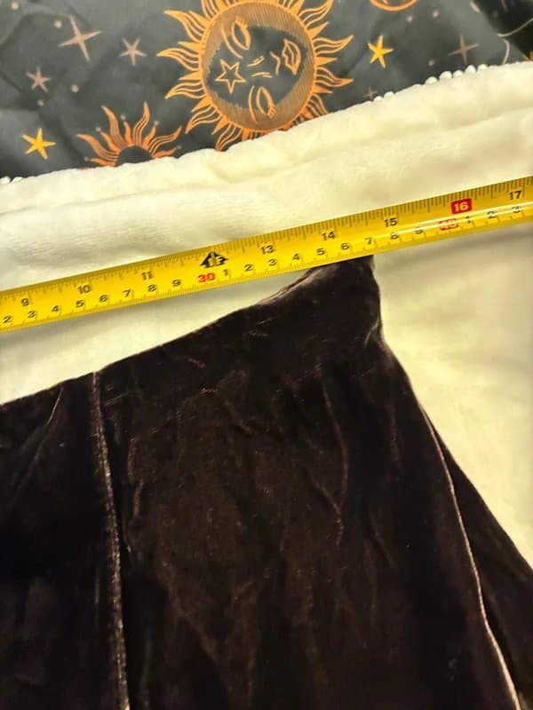 New Look Vintage y2k 2000s 90s New Look velvet velour knee length skirt size 10