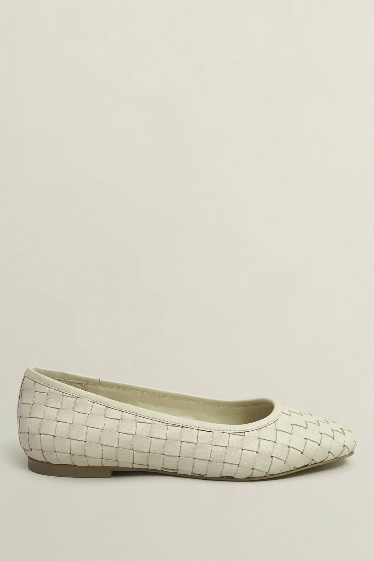 Hobbs London Hobbs London Women's Raina Woven Flat in Off-White