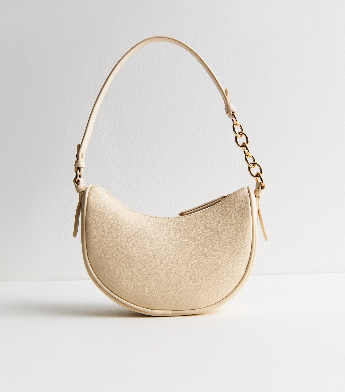New Look Cream Faux Leather Scooped Chain Shoulder Bag New Look - 4