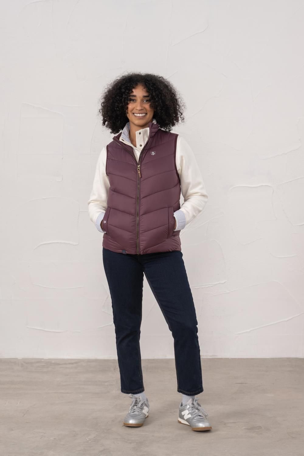 Lighthouse Clothing Lighthouse Clothing Women's Laurel Gilet in Burgundy - 2