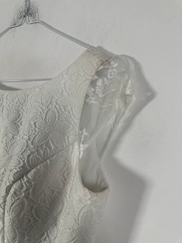 Veni Infantino 10 Veni Infantino wedding dress new ivory lace detail cap sleeve tea length fit and flare retro - 1